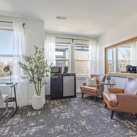 The Orenco Station Hotel-2
