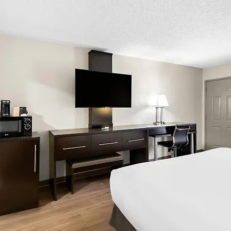 Quality Inn & Suites Monticello-2