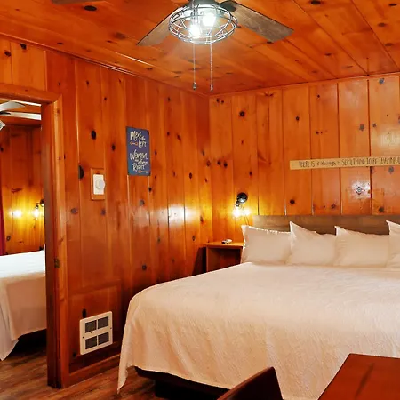 Park Motel And Cabins-2