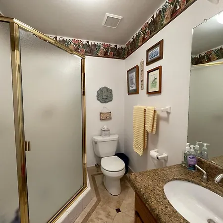 Marina Street Inn-2