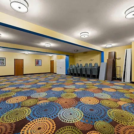 Quality Inn Warrensburg-2