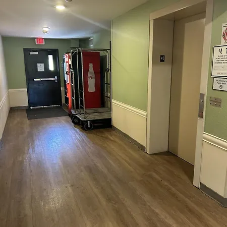 Woodspring Suites Nashville Airport-2