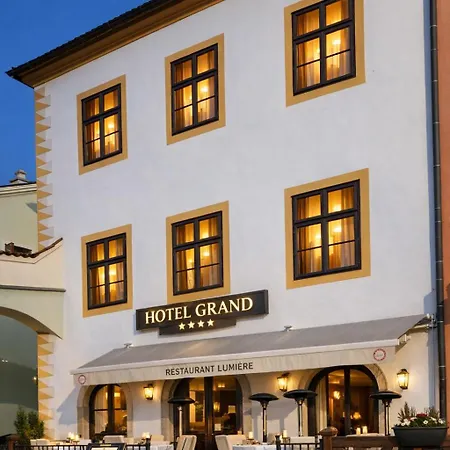 Hotel Grand-3
