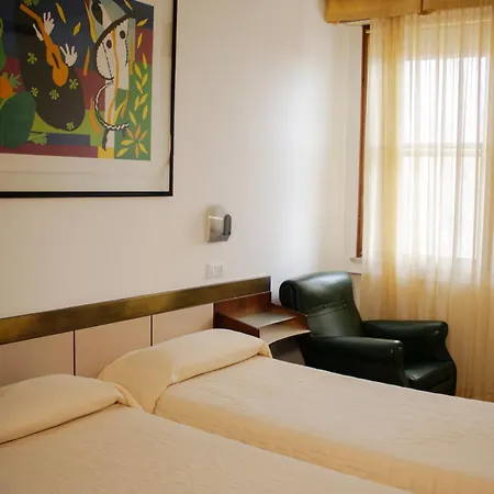 Hotel Napoleon Rimini - City & Station-3