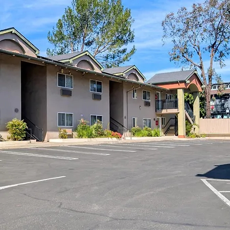 Olive Tree Inn & Suites, A Howard Johnson By Wyndham-3
