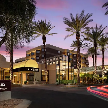 Doubletree Suites By Hilton Phoenix-3