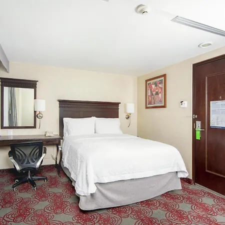 Hampton Inn & Suites Mexico City - Centro Historico-2