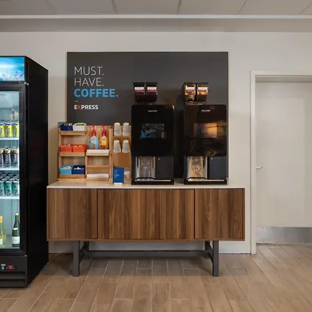 Holiday Inn Express & Suites Charleston Dwtn - Medical Ctr By Ihg-2
