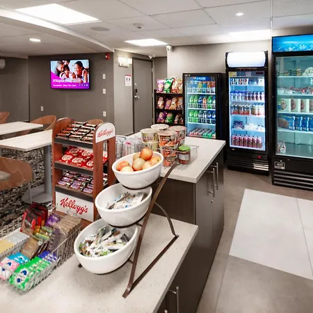Coast Calgary Downtown Hotel & Suites By Apa-3