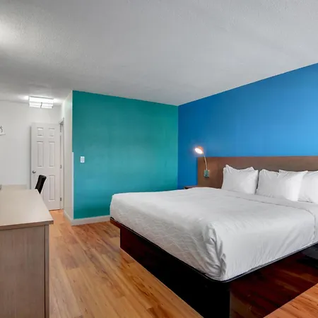 Signature Inn Medford Downtown - Newly Renovated-2
