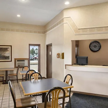 Super 8 By Wyndham Carbondale-3