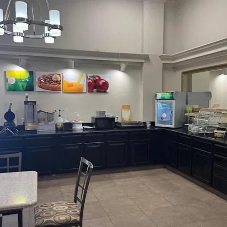Days Inn & Suites By Wyndham Festus-2