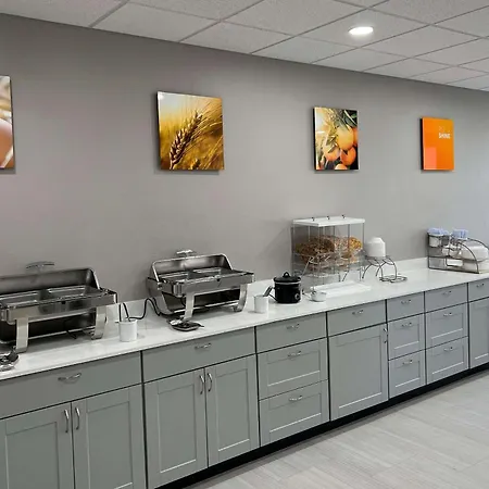 Comfort Inn & Suites-3