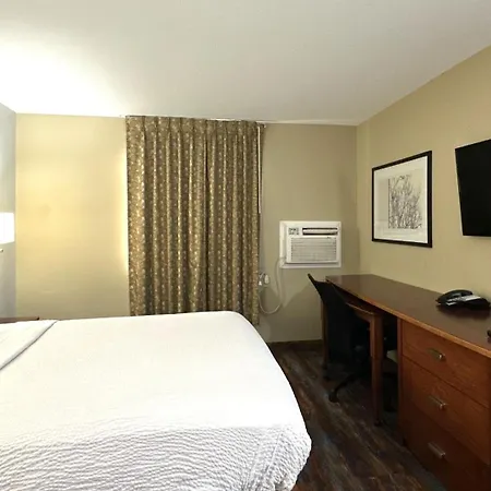 Americas Best Value Inn Fargo-3
