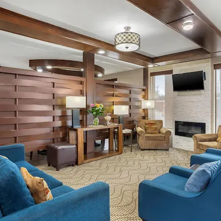 Comfort Suites Brenham-3