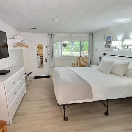 Kennebunkport Motor Lodge-3