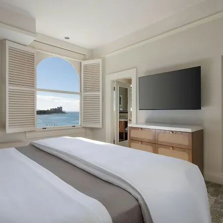 Moana Surfrider, A Westin Resort & Spa, Waikiki Beach-2