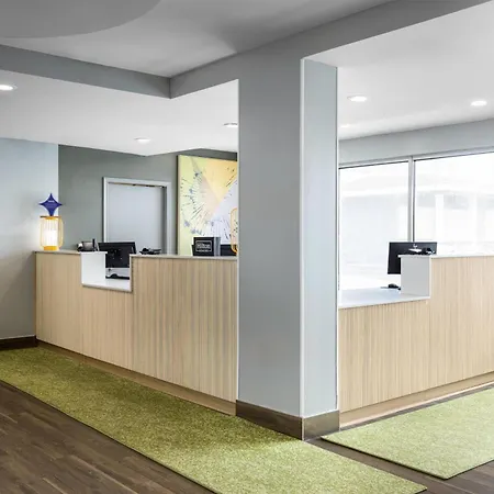 Spark By Hilton Virginia Beach Oceanfront-2