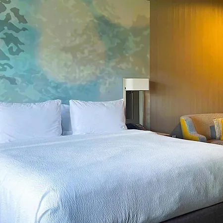 Courtyard By Marriott Livermore-3