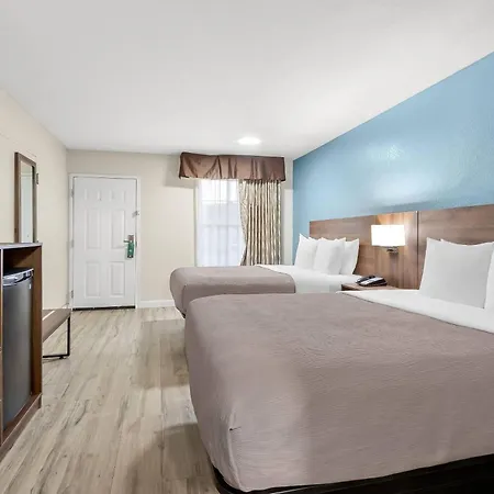 Quality Inn & Suites Lexington-2