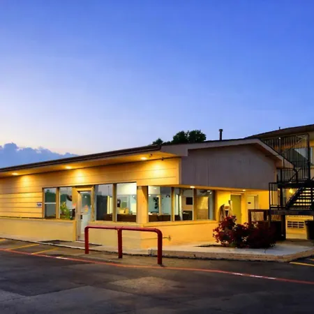 Budget Inn & Suites-3