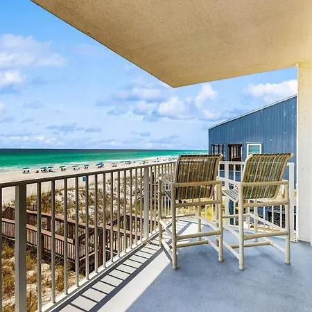 Cabana Club 208-2