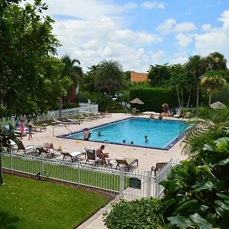 Collins Hotel Naples-3