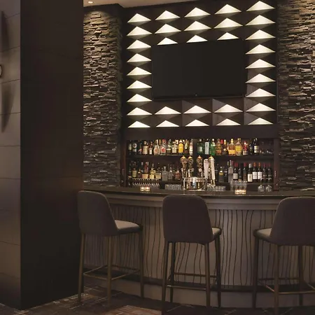 Radisson Hotel Vancouver Airport-3