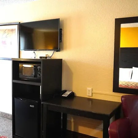 Rodeway Inn Flagstaff-Downtown-3