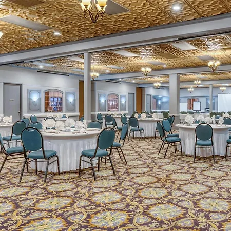 Surestay Plus Hotel By Best Western Reno Airport-3