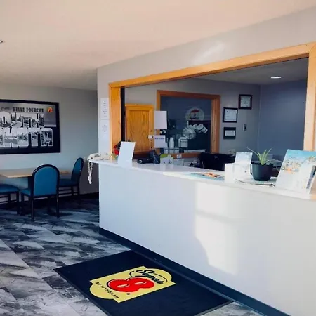 Super 8 By Wyndham Belle Fourche Sd-2