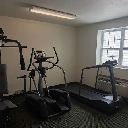 Iron Mountain Inn & Suites Mi Us 2-3