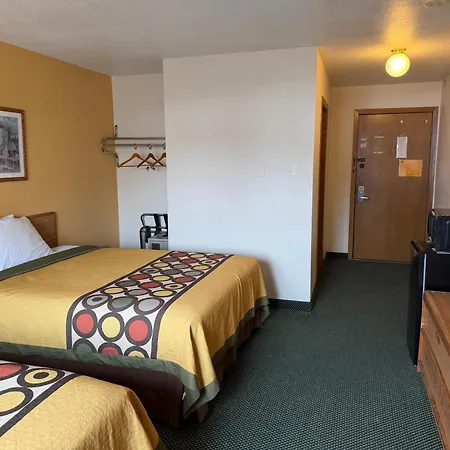 Iron Mountain Inn & Suites Mi Us 2-2
