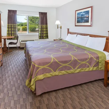 Super 8 By Wyndham Central Pt Medford-3