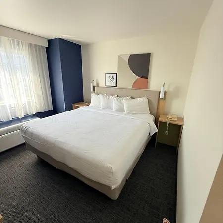 Microtel Inn And Suites Appleton-2