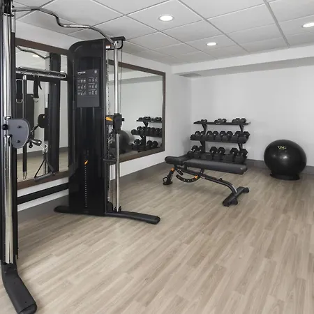 La Quinta Inn & Suites By Wyndham Downtown Asheville-2