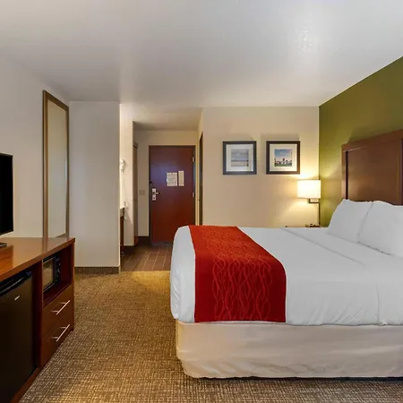 Comfort Inn & Suites Salem Northeast-2