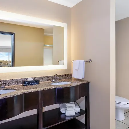 Holiday Inn Quincy By Ihg-3