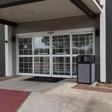 La Quinta By Wyndham Pearland-2