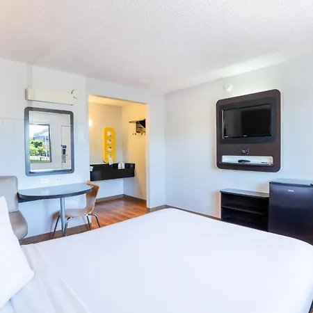 Motel 6-Pleasanton, Ca-3