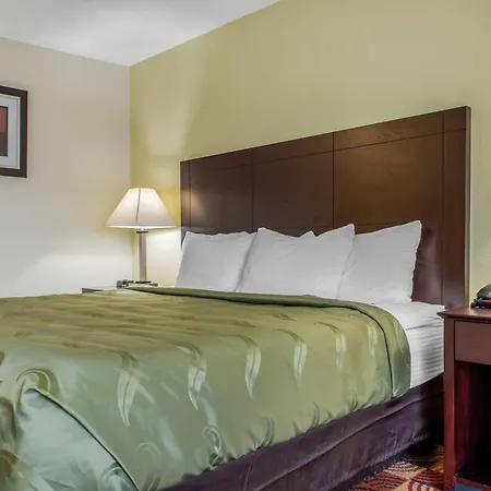 Quality Inn Bloomington Near University-3