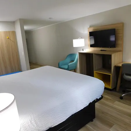 Days Inn By Wyndham Effingham-2