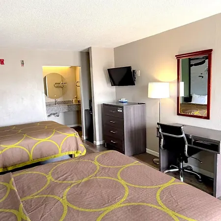 Super 8 By Wyndham Marianna I-10-2