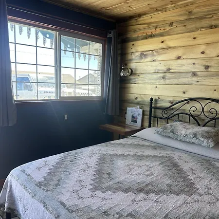 Sugarloaf Mountain Motel-2