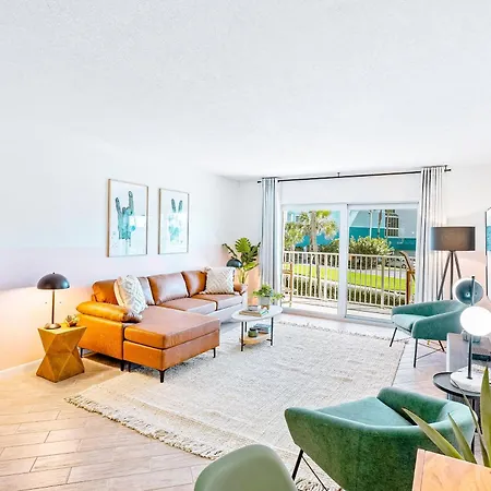 Cocoa Beach Towers - Oceanfront Resort With Heated Pool, Tennis Steps From The Pier-3