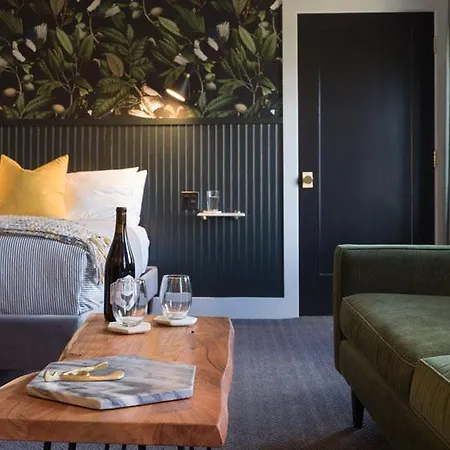 The Inn Downtown - Portsmouth, Nh-2