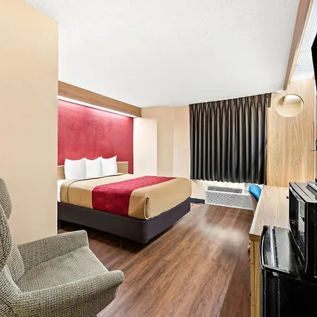 Econo Lodge London North-2