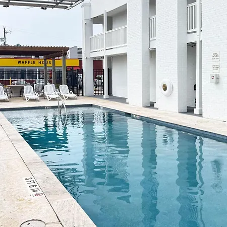 Motel 6 Classic Galveston, Tx Beach-Seawall-2