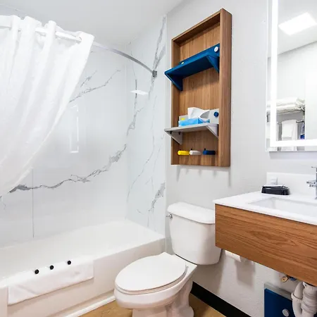 Microtel Inn & Suites By Wyndham London-2