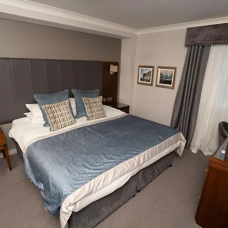 Golden Lion Hotel-2